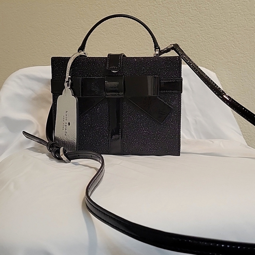 Kate Spade Wrapping Party Gift Box Crossbody